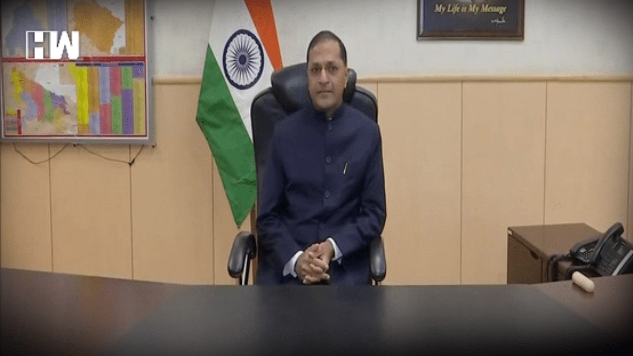 Former Bureaucrat Arun Goel Assumes Charge As New Election Commissioner ...