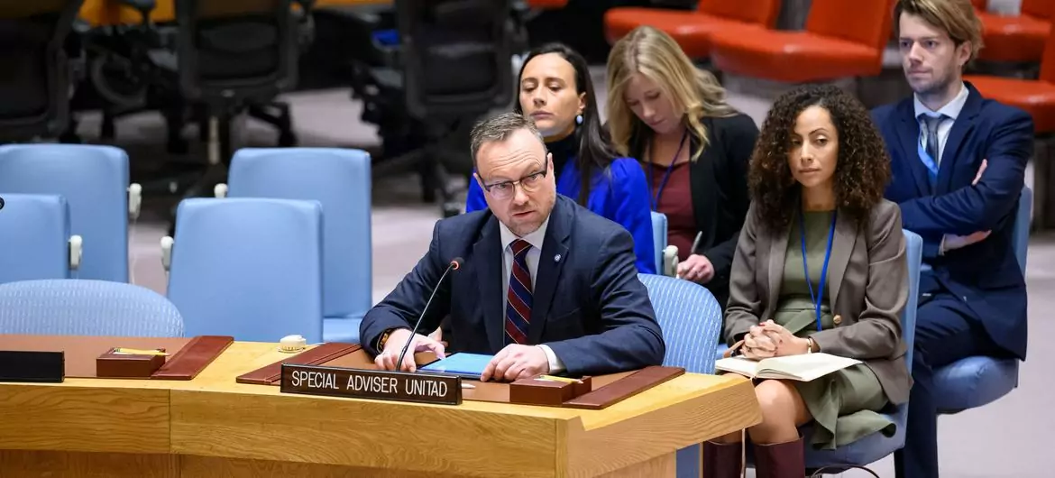 Christian Ritscher, Special Adviser and Head of the Investigative Team, briefs the Security Council meeting on threats to international peace and security. Christian Ritscher, Special Adviser and Head of the Investigative Team, briefs the Security Council meeting on threats to international peace and security.