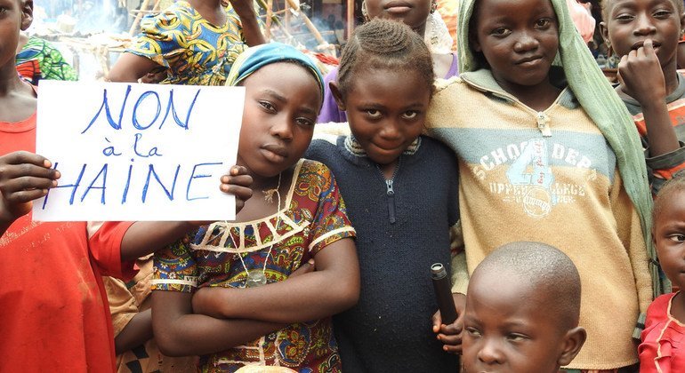 A group of people advocate against hate and discrimination based on ethnicity and religion in the Central African Republic. (2017)