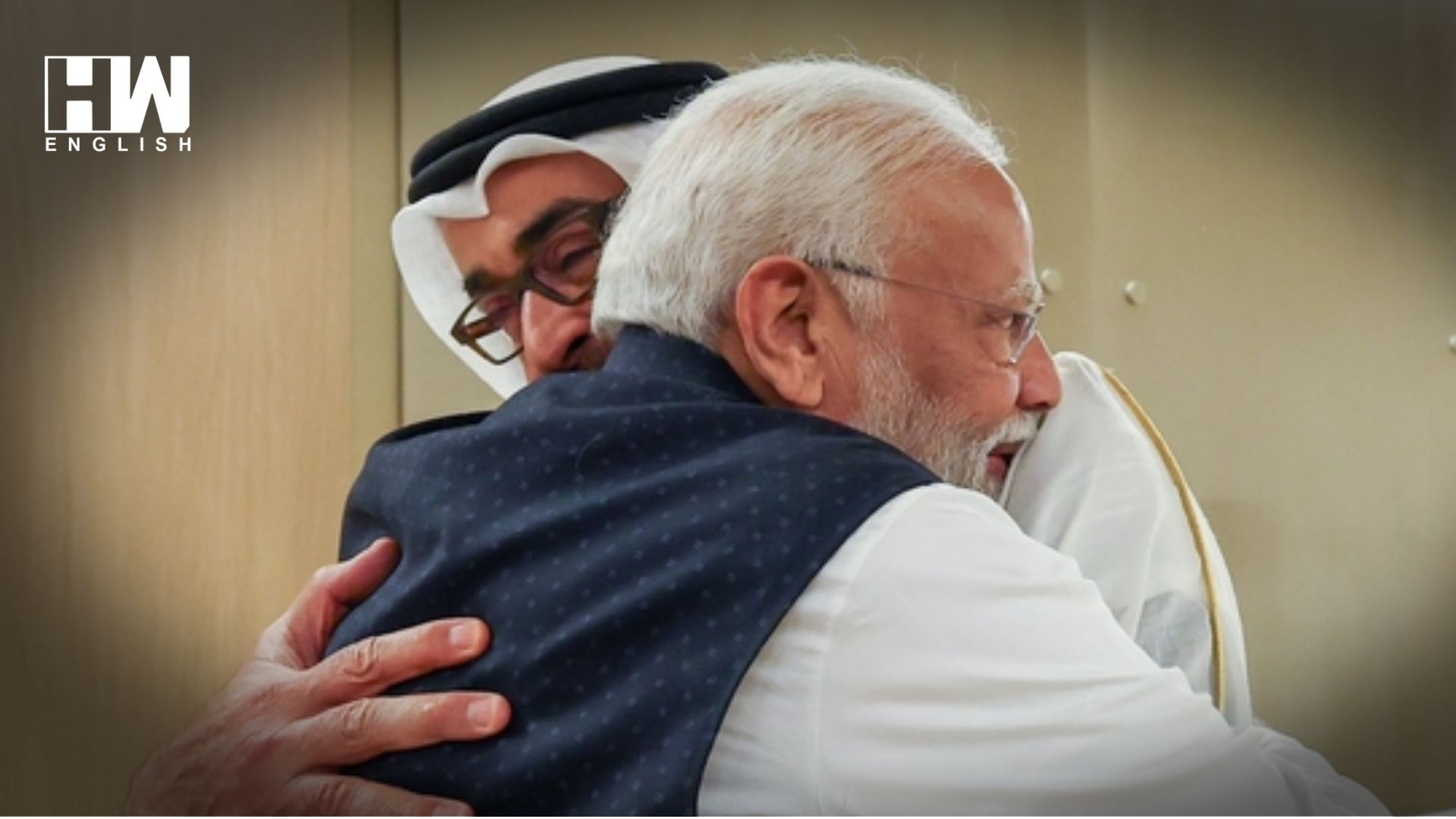 Pm Modi In Abu Dhabi Hugs Uaes Mohammed Bin Zayed Hw News English