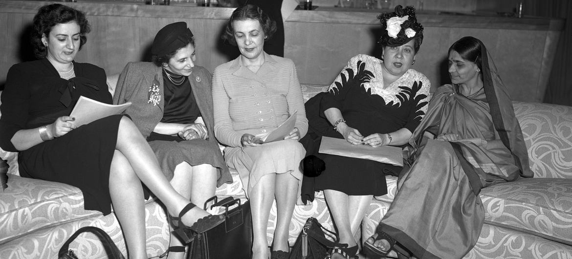 Sub-commission on the Status of Women members, from Lebanon, Poland, Denmark, Dominican Republic and India, prepare for a press conference at Hunter College in New York on 14 May 1946. (file)