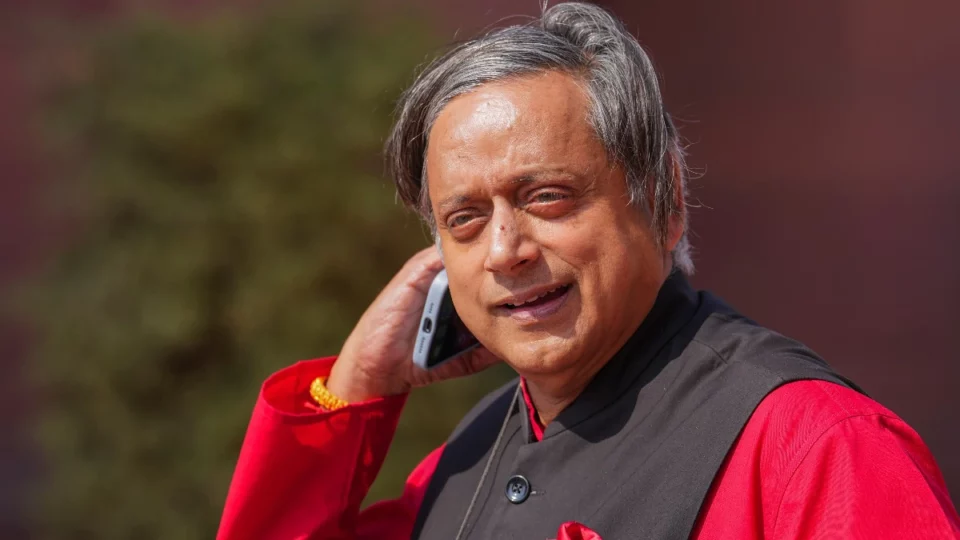 shashi tharoor